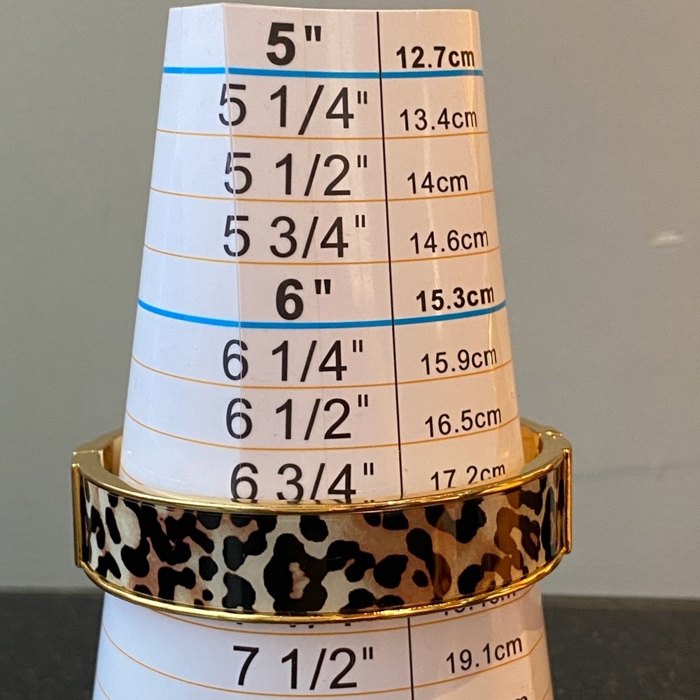 🚫SOLD OUT🚫Talbots Leopard Print Enamel Hinged Bangle Goldtone Bracelet - Picture 7 of 8
